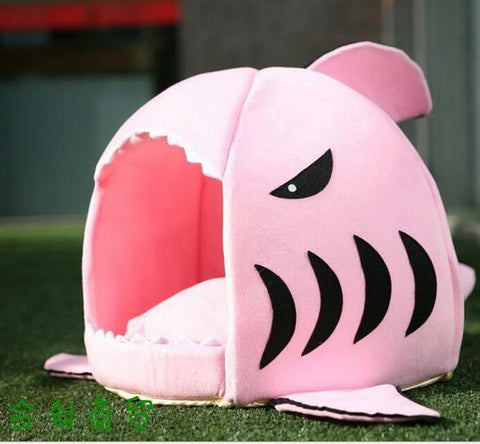 Warm Shark Cat House